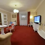 Ostrov Ξενοδοχείο