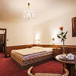 Ostrov 호텔 4*