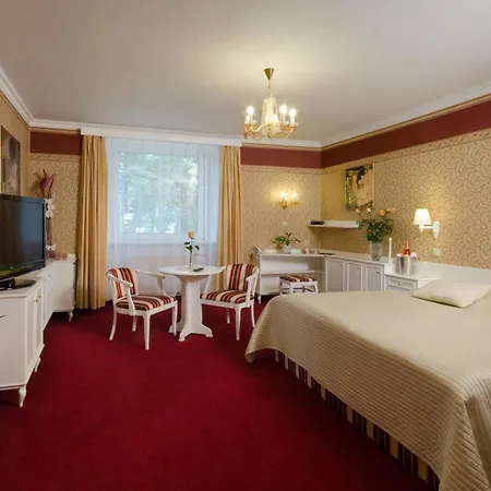 فندق Ostrov نيمبورك