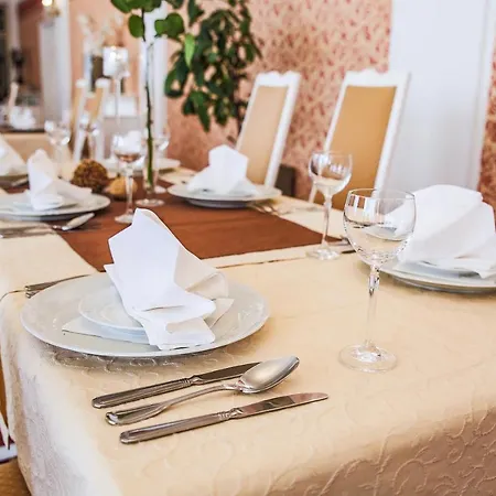 فندق Ostrov نيمبورك