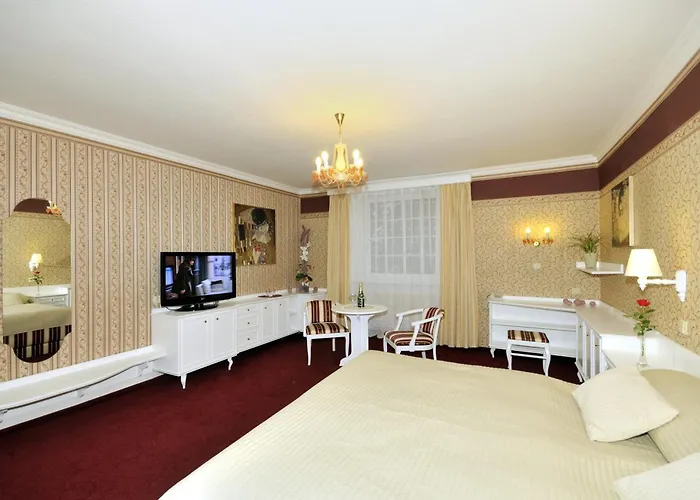 Ostrov Hotel 4*